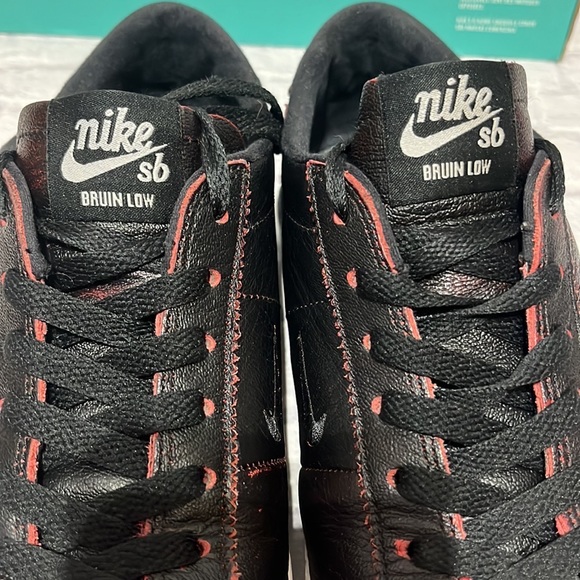 Nike SB Bulls Edition Bruin Lo, Size 9 - Picture 5 of 9